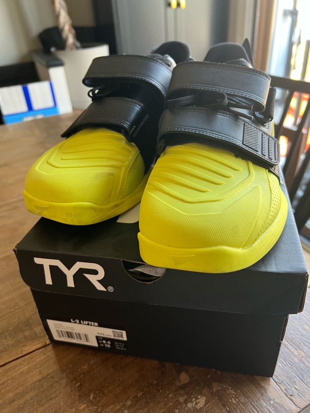 TYR L2 Weightlifting Shoes men’s US size 8.5 yellow and black - Picture 4 of 7